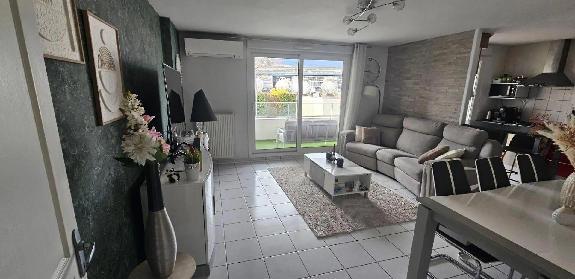Appartement Entier Avec Terrasse Eybens 0*,  Frankreich